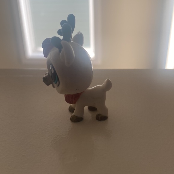 littlest pet shop ( reindeer) - Picture 2 of 5